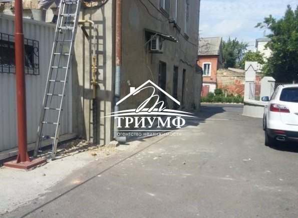 2-х комнатная квартира в Центре под офис!
