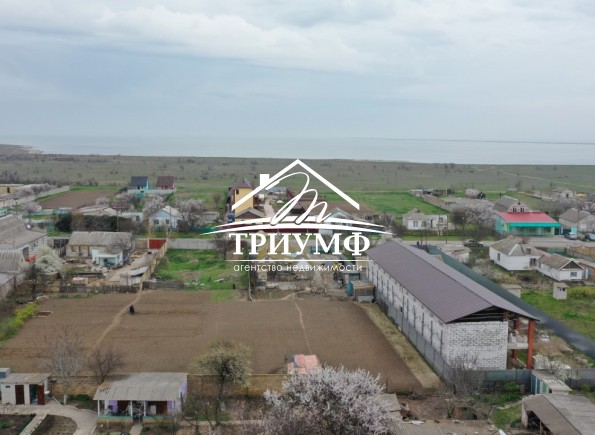 2хэтажный пансионат в Лазурном по улице Черноморская