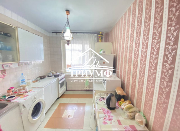 Продам 3-комнатную квартиру на Таврическом!