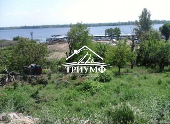 Участок с видом на Днепр