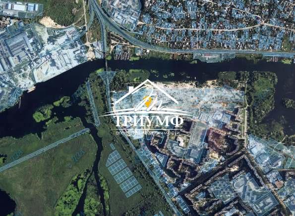 Участок у воды на Острове.