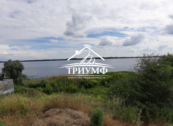 Для любителей шикарных видов!!! Загородный дом с выходом на воду.