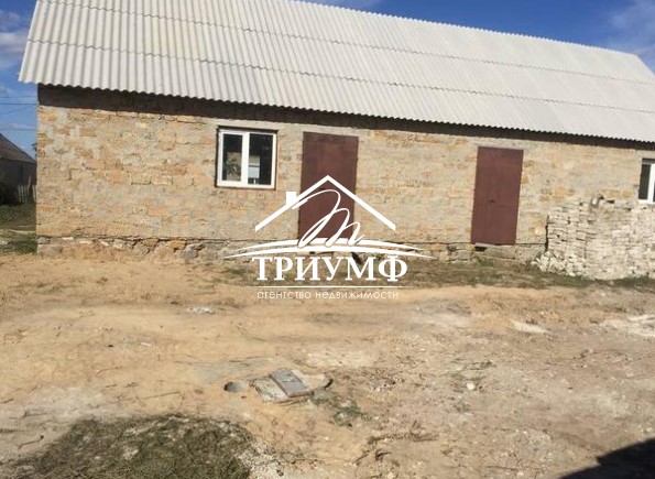 Дом-недострой из крымского камня