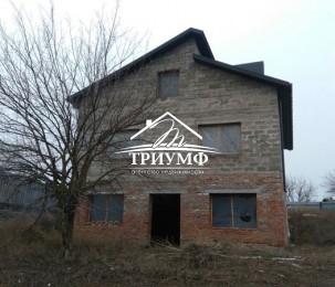 Продается участок с новым  домом  в Зеленовке