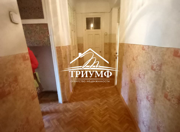 Сталинка в самом центре Херсона. ул. Суворова