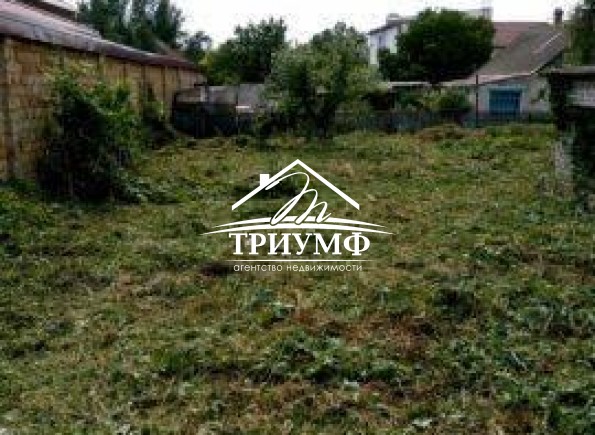 Продается  участок неправильной  формы на улице первая  Рыбная 