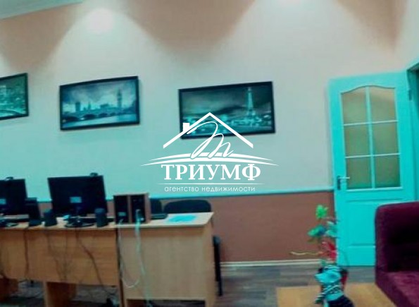 Просторная квартира в сказочном районе с хорошим ремонтом!