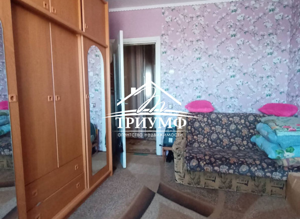 4-х комнатную квартира на Таврическом. ул. 49ГВД