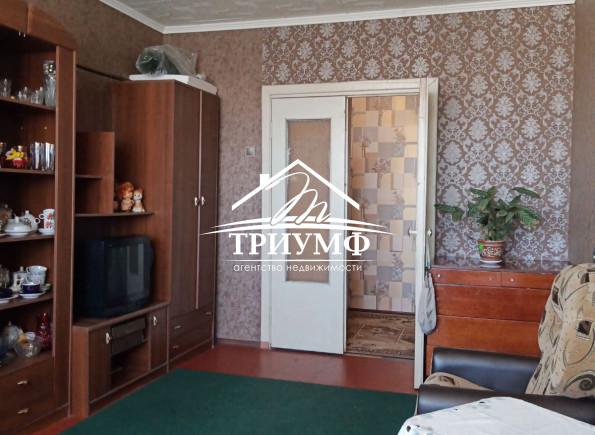 4-х комнатную квартира на Таврическом. ул. 49ГВД