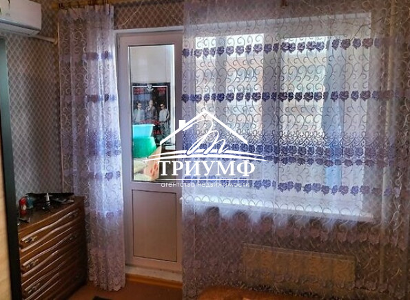 Однокомнатная квартира на Таврическом.