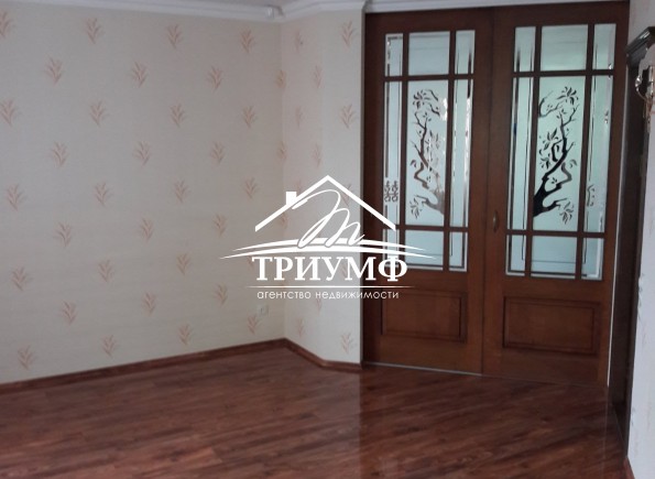 Продается квартира на Таврическом с евроремонтом 120кв.м.