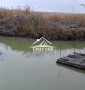 Дом на берегу озера.