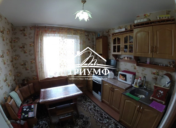 Однокомнатная квартира на Таврическом.