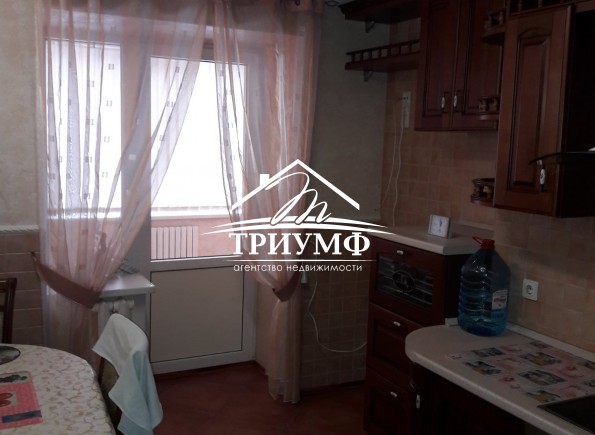 Продается квартира на Таврическом с евроремонтом 120кв.м.