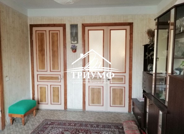Продам или обменяю  два дома  в районе корабельной площади на квартиры 3+1!