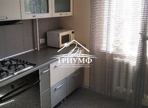 Продается 2-х комнатная квартира на Таврическом.
