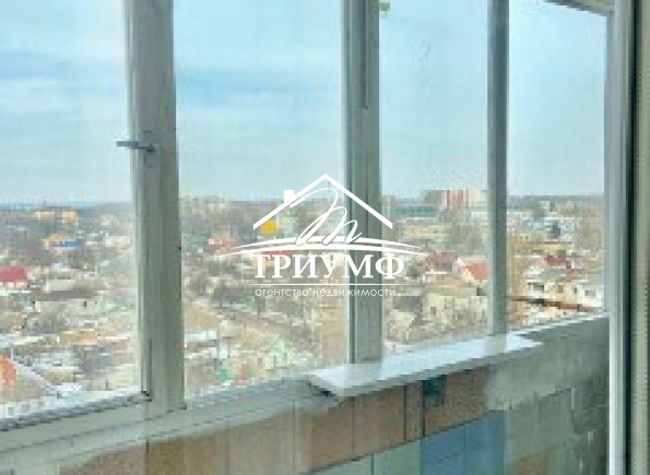 Продам 4-х комнатную квартиру (р-н Жилпоселок)