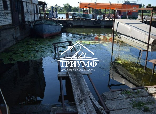 2 дома на Острове под реконструкцию или снос с выходом на воду!