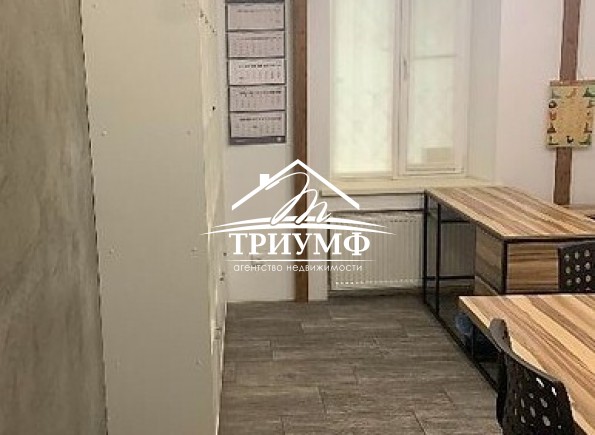 Продается офисное помещение в Центре. Суворова.