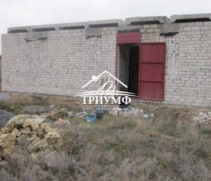 Продается  недостроенный дом, участок с начатым строительсвом на Восточном