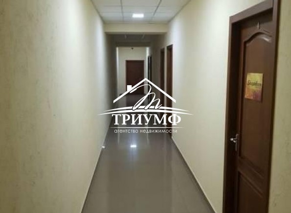 Офисные помещения с ремонтом по улице Комкова!