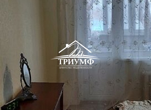 Улучшенка на Таврическом 6 этаж.