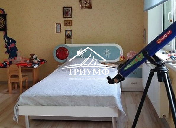 Восхитительный дом с видом и выходом на Днепр!