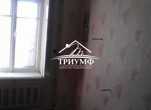 Большое помещение рядом с кафе 
