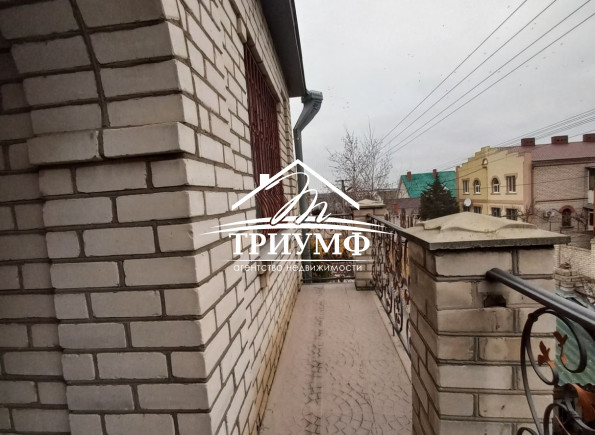 2-этажный добротный в районе Северного