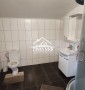 Просторная дача с личным берегом