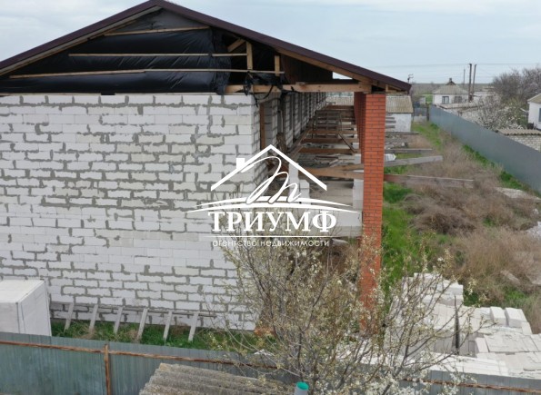 2хэтажный пансионат в Лазурном по улице Черноморская