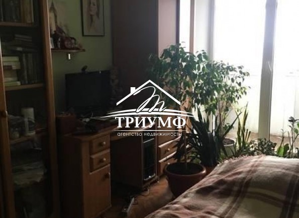 3-комнатная квартира с видом на реку в кирпичном доме в Центре!
