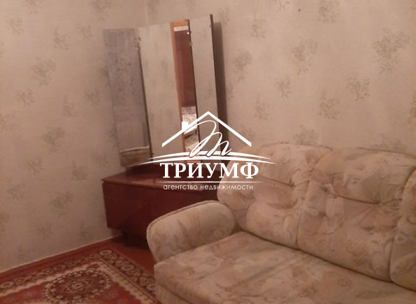 2-комнатная на втором Таврическом.