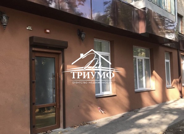 180 кв.м. фасадного помещения в Центре!