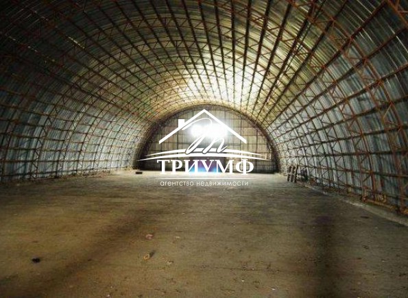 Торговая база, ангар в городе Херсоне