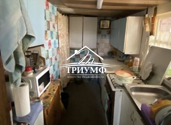 Дом под реконструкцию или снос.