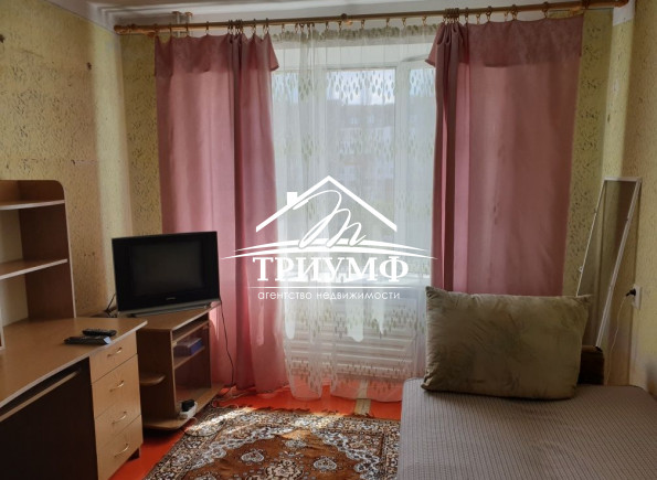 Комната в общежитии в Центре, Ушакова.