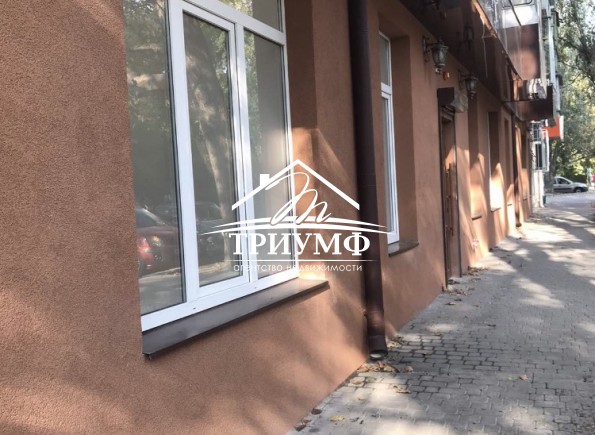 180 кв.м. фасадного помещения в Центре!