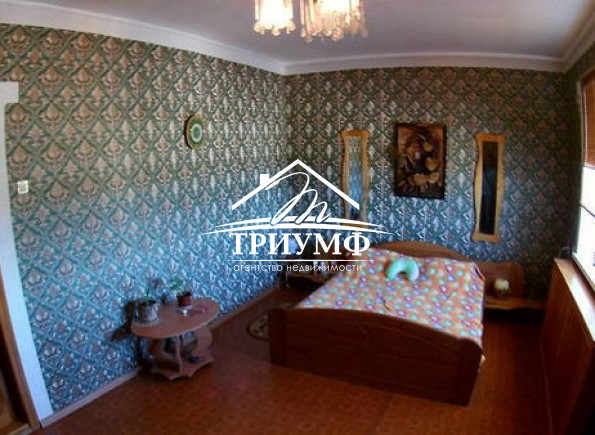 2-этажный дом в центре Чернобаевки!