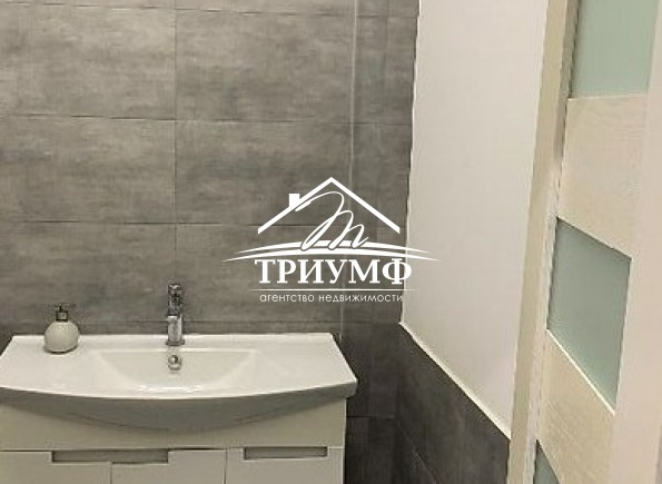 Продается офисное помещение в Центре. Суворова.
