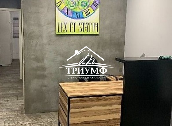 Продается офисное помещение в Центре. Суворова.