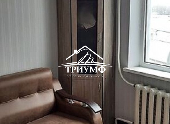 Улучшенка на Таврическом 6 этаж.