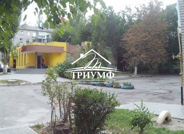Квартира 68кв.м. на 1м этаже по улице Гагарина  в  квартале от проспекта Ушакова