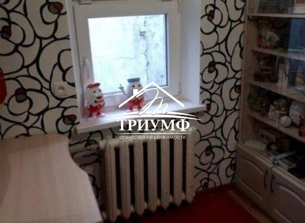 Добротный дом в районе площади Корабелов