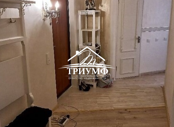 Квартира с дизайнерским ремонтом на Таврическом!