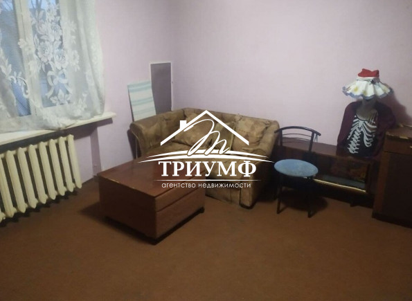 Район 30 школы.  Однокомнатная в Центре.