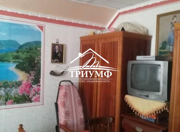 Добротная часть дома в районе Центрального рынка!