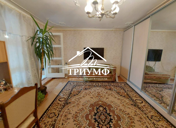 Продается  дом в центре Херсона по улице Ленина