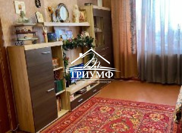 Продам 4-х комнатную квартиру (р-н Жилпоселок)