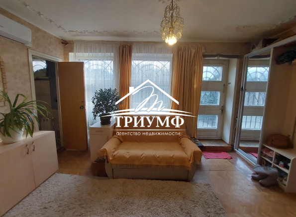 Продается  дом в центре Херсона по улице Ленина